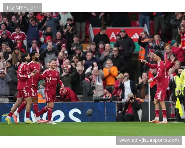 利物浦主场迎战利兹联，冲击英超四连胜纪录