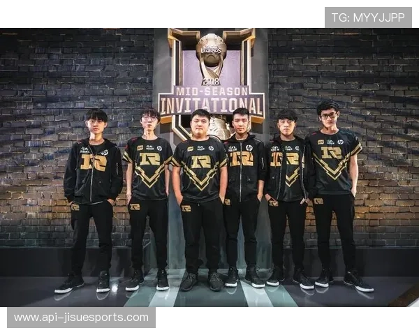 积分榜头部三队胜率超八成,中游多队混战季后赛席位