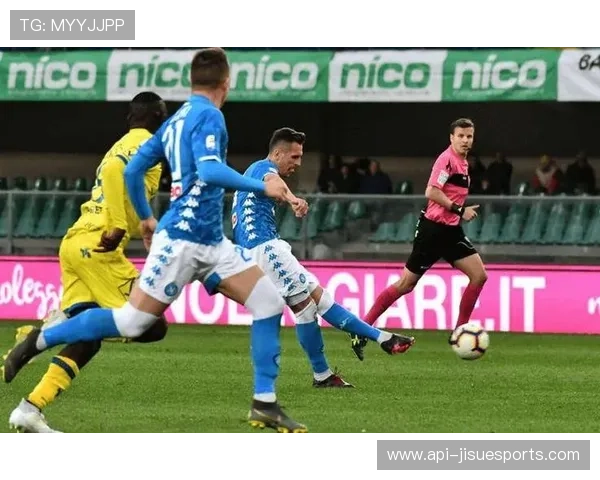 斯特拉斯堡黑马之势挑战巴黎，主场不败纪录受考验